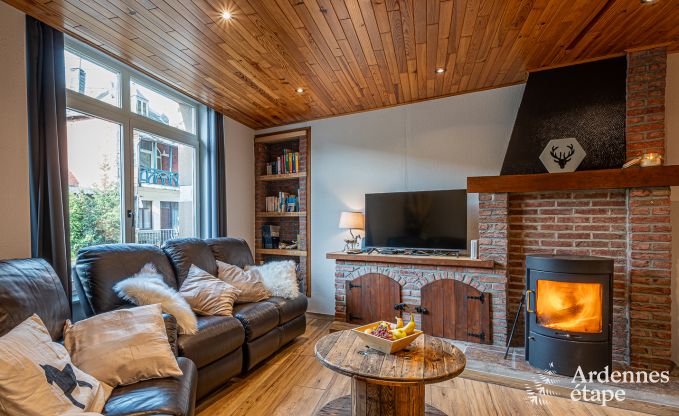 Hundefreundliches Ferienhaus mit Jacuzzi und Holzkohlegrill fr 9 Personen in Saint-Hubert, Ardennen.