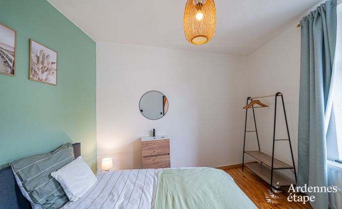 Hundefreundliches Ferienhaus mit Jacuzzi und Holzkohlegrill fr 9 Personen in Saint-Hubert, Ardennen.