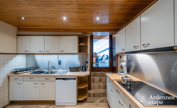 Hundefreundliches Ferienhaus mit Jacuzzi und Holzkohlegrill f�r 9 Personen in Saint-Hubert, Ardennen.