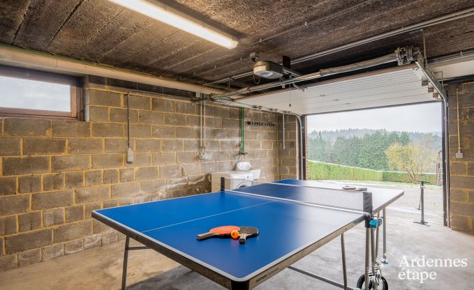 Ger�umiges und komfortables Ferienhaus in Saint-Hubert in den Ardennen f�r 12 Personen mit eigenem Garten und in der N�he von touristischen Aktivit�ten.
