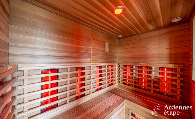 Ger�umiges und komfortables Ferienhaus in Saint-Hubert in den Ardennen f�r 12 Personen mit eigenem Garten und in der N�he von touristischen Aktivit�ten.