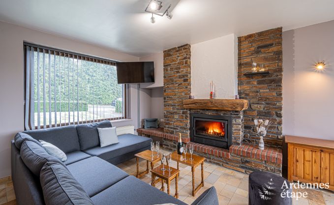Ger�umiges und komfortables Ferienhaus in Saint-Hubert in den Ardennen f�r 12 Personen mit eigenem Garten und in der N�he von touristischen Aktivit�ten.