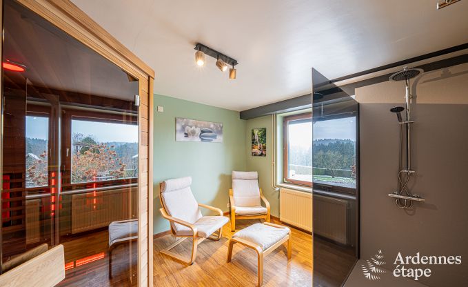 Ger�umiges und komfortables Ferienhaus in Saint-Hubert in den Ardennen f�r 12 Personen mit eigenem Garten und in der N�he von touristischen Aktivit�ten.