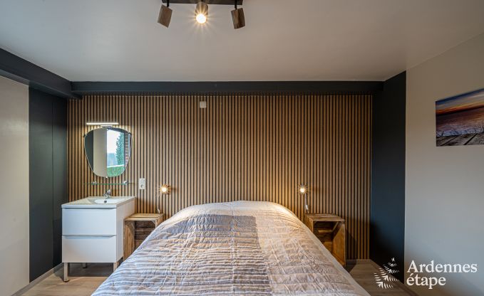 Ger�umiges und komfortables Ferienhaus in Saint-Hubert in den Ardennen f�r 12 Personen mit eigenem Garten und in der N�he von touristischen Aktivit�ten.