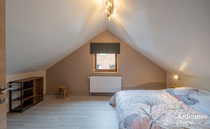 Ger�umiges und komfortables Ferienhaus in Saint-Hubert in den Ardennen f�r 12 Personen mit eigenem Garten und in der N�he von touristischen Aktivit�ten.