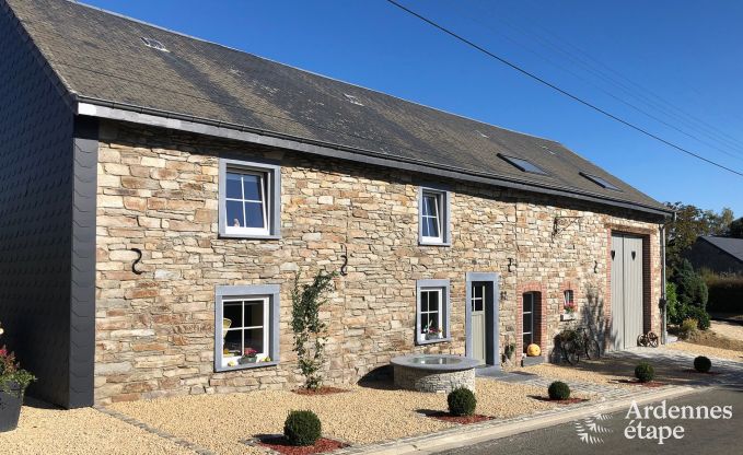 Luxusaufenthalt in den Ardennen: Hochwertige Villa in Sankt Hubertus f�r 6 Personen mit Pool und Natur in der N�he