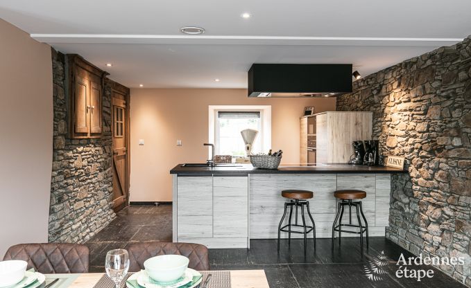 Luxusaufenthalt in den Ardennen: Hochwertige Villa in Sankt Hubertus f�r 6 Personen mit Pool und Natur in der N�he