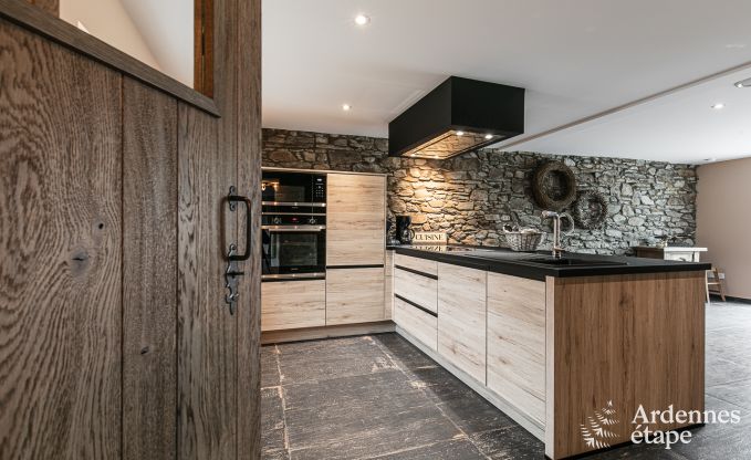 Luxusaufenthalt in den Ardennen: Hochwertige Villa in Sankt Hubertus f�r 6 Personen mit Pool und Natur in der N�he