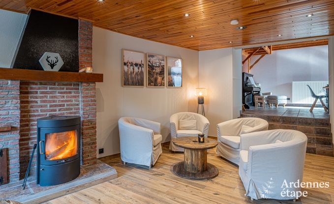 Hundefreundliches Ferienhaus mit Jacuzzi und Holzkohlegrill fr 9 Personen in Saint-Hubert, Ardennen.