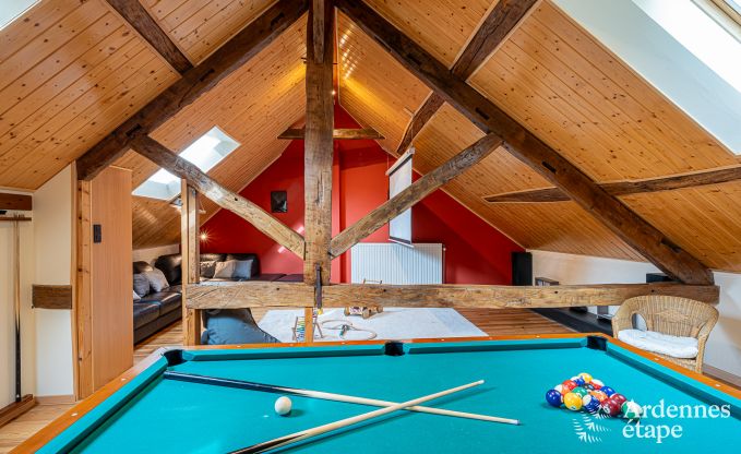 Hundefreundliches Ferienhaus mit Jacuzzi und Holzkohlegrill fr 9 Personen in Saint-Hubert, Ardennen.