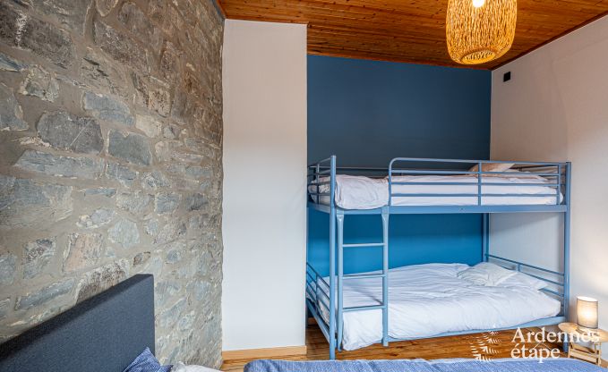 Hundefreundliches Ferienhaus mit Jacuzzi und Holzkohlegrill fr 9 Personen in Saint-Hubert, Ardennen.