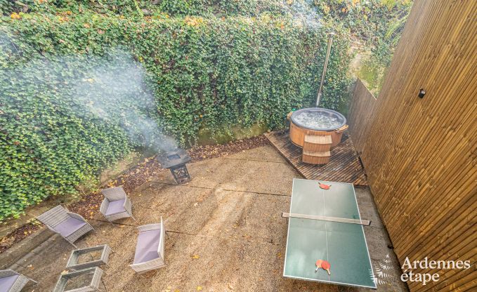 Hundefreundliches Ferienhaus mit Jacuzzi und Holzkohlegrill fr 9 Personen in Saint-Hubert, Ardennen.