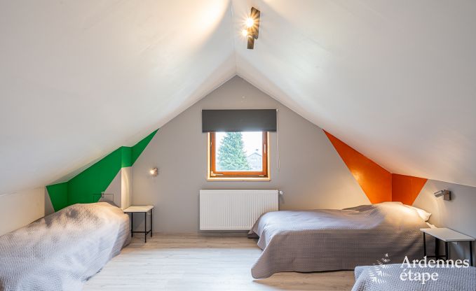 Ger�umiges und komfortables Ferienhaus in Saint-Hubert in den Ardennen f�r 12 Personen mit eigenem Garten und in der N�he von touristischen Aktivit�ten.