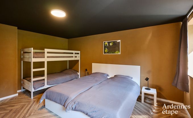 Gerumiges Ferienhaus Saint-Vith fr 23 Personen mit 6 Schlafzimmern, Sauna und groem Garten