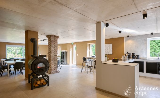 Gerumiges Ferienhaus Saint-Vith fr 23 Personen mit 6 Schlafzimmern, Sauna und groem Garten