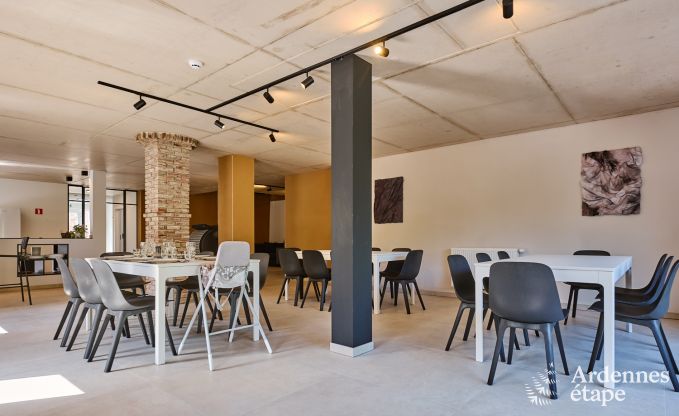 Gerumiges Ferienhaus Saint-Vith fr 23 Personen mit 6 Schlafzimmern, Sauna und groem Garten