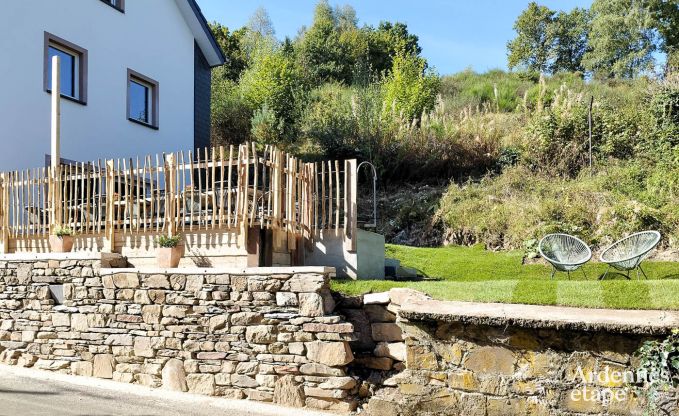 Gerumiges Ferienhaus Saint-Vith fr 23 Personen mit 6 Schlafzimmern, Sauna und groem Garten