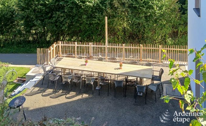 Gerumiges Ferienhaus Saint-Vith fr 23 Personen mit 6 Schlafzimmern, Sauna und groem Garten
