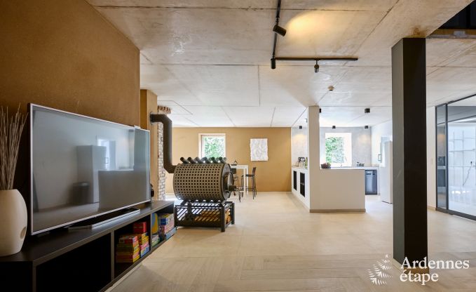 Gerumiges Ferienhaus Saint-Vith fr 23 Personen mit 6 Schlafzimmern, Sauna und groem Garten