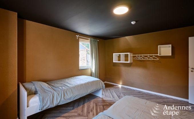 Gerumiges Ferienhaus Saint-Vith fr 23 Personen mit 6 Schlafzimmern, Sauna und groem Garten