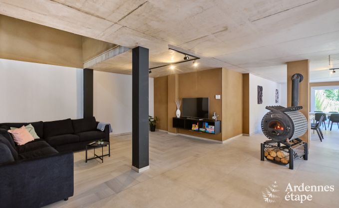 Gerumiges Ferienhaus Saint-Vith fr 23 Personen mit 6 Schlafzimmern, Sauna und groem Garten