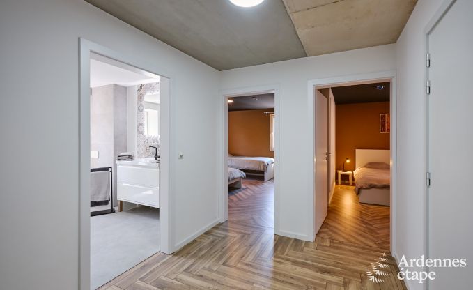 Gerumiges Ferienhaus Saint-Vith fr 23 Personen mit 6 Schlafzimmern, Sauna und groem Garten