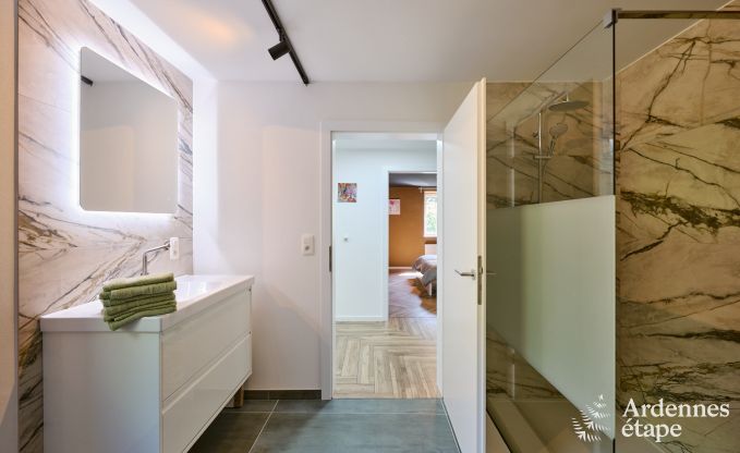 Gerumiges Ferienhaus Saint-Vith fr 23 Personen mit 6 Schlafzimmern, Sauna und groem Garten