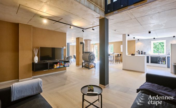 Gerumiges Ferienhaus Saint-Vith fr 23 Personen mit 6 Schlafzimmern, Sauna und groem Garten