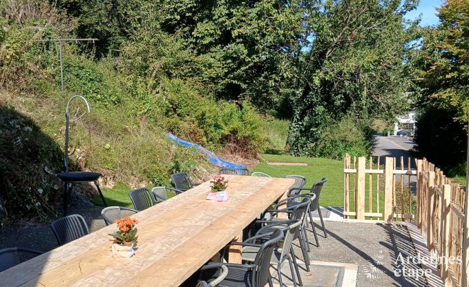Gerumiges Ferienhaus Saint-Vith fr 23 Personen mit 6 Schlafzimmern, Sauna und groem Garten
