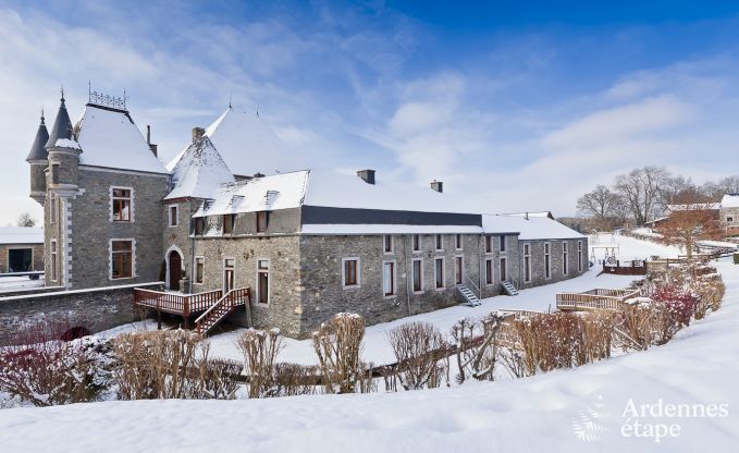 Eindrucksvolles Ferienhaus für 4 Personen in einem Schlossbauernhof in Sainte-Ode