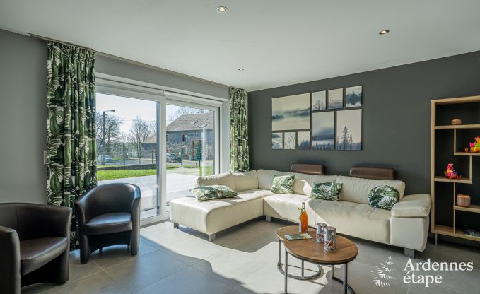 Luxuri�se und hundefreundliche Ferienwohnung mit Pool in Sainte-Ode, Ardennen