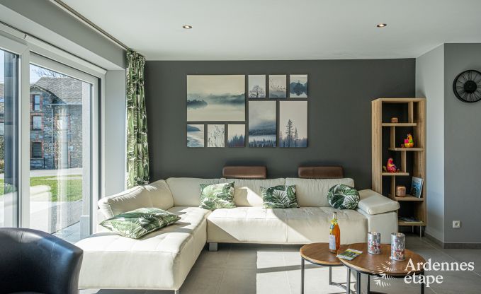 Luxuri�se und hundefreundliche Ferienwohnung mit Pool in Sainte-Ode, Ardennen
