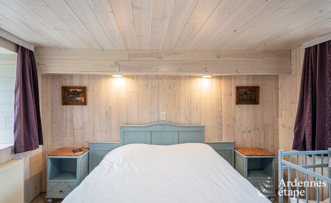 Komfortables Ferienhaus mit Pool in Sainte-Ode, Ardennen