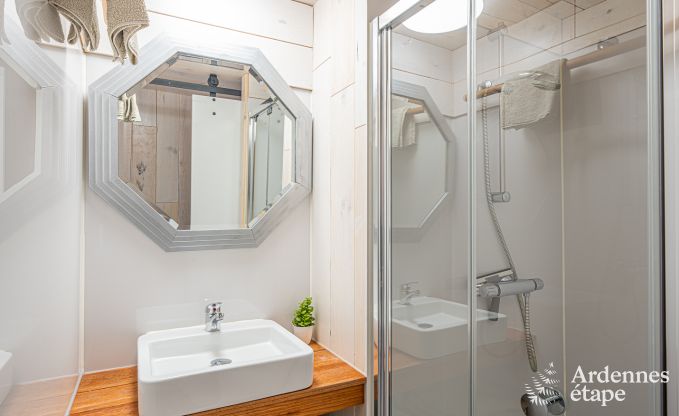 Komfortables Ferienhaus mit Pool in Sainte-Ode, Ardennen