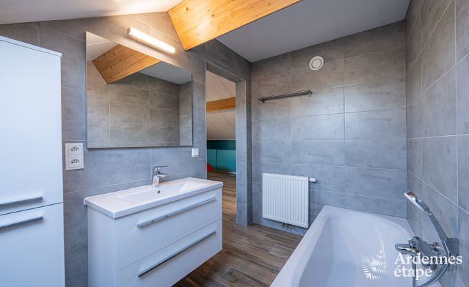 Gem�tliches Ferienhaus mit Pool in Sainte-Ode, Ardennen