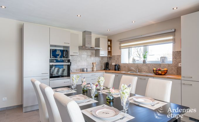 Gem�tliches Ferienhaus mit Pool in Sainte-Ode, Ardennen