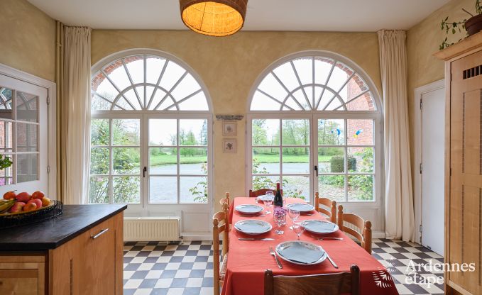 Charmante Ferienunterkunft im Nebengeb�ude eines Schlosses in Sars-la-Bruy�re, Ardennen
