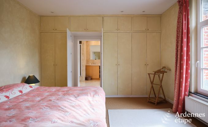 Charmante Ferienunterkunft im Nebengeb�ude eines Schlosses in Sars-la-Bruy�re, Ardennen