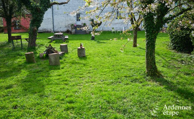 Charmante Ferienunterkunft im Nebengeb�ude eines Schlosses in Sars-la-Bruy�re, Ardennen