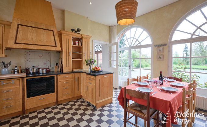 Charmante Ferienunterkunft im Nebengeb�ude eines Schlosses in Sars-la-Bruy�re, Ardennen