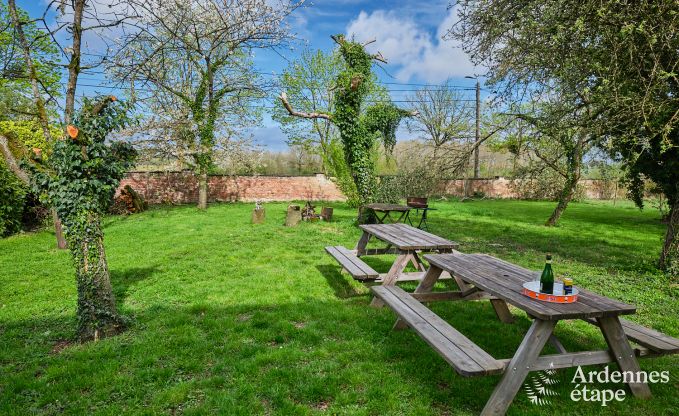 Charmante Ferienunterkunft im Nebengeb�ude eines Schlosses in Sars-la-Bruy�re, Ardennen