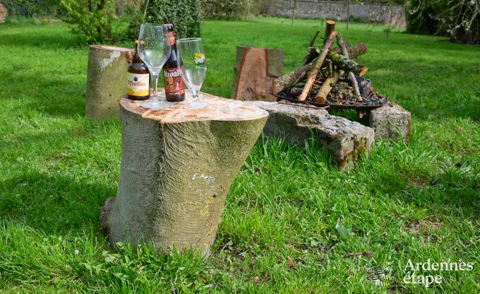 Charmante Ferienunterkunft im Nebengeb�ude eines Schlosses in Sars-la-Bruy�re, Ardennen