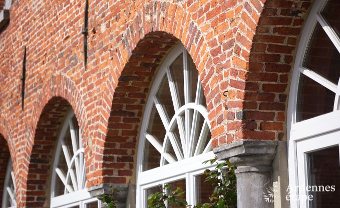 Charmante Ferienunterkunft im Nebengeb�ude eines Schlosses in Sars-la-Bruy�re, Ardennen