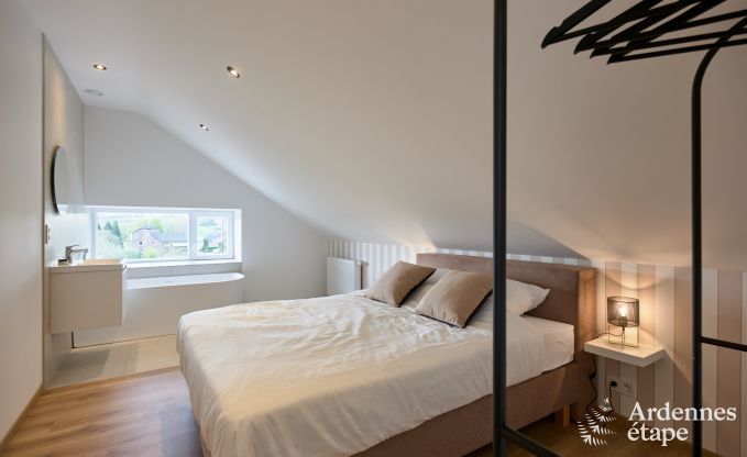 Ferienhaus Sippenaeken: charmante Unterkunft f�r 15 Personen mit Whirlpool und privatem Garten in den Ardennen