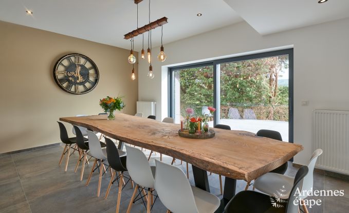 Ferienhaus Sippenaeken: charmante Unterkunft f�r 15 Personen mit Whirlpool und privatem Garten in den Ardennen