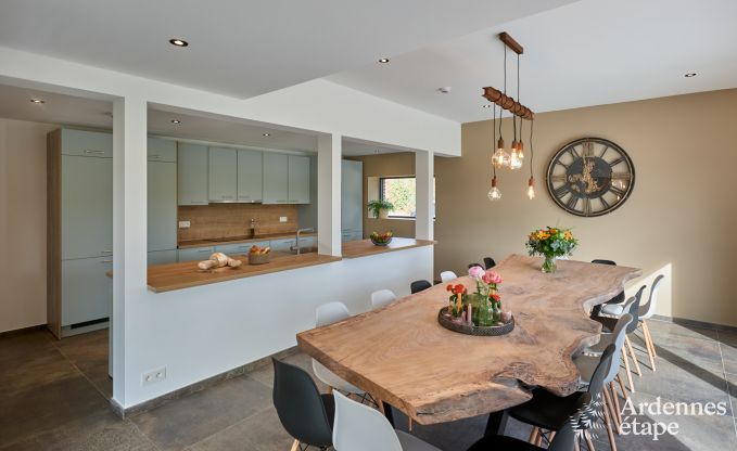 Ferienhaus Sippenaeken: charmante Unterkunft f�r 15 Personen mit Whirlpool und privatem Garten in den Ardennen