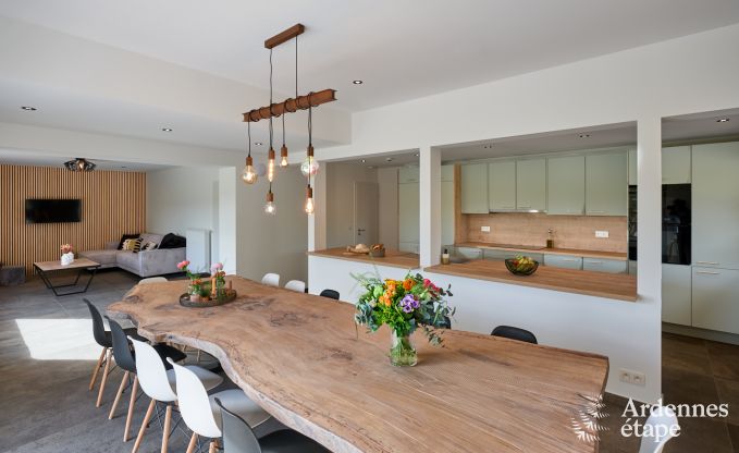 Ferienhaus Sippenaeken: charmante Unterkunft f�r 15 Personen mit Whirlpool und privatem Garten in den Ardennen