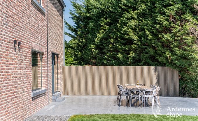 Ferienhaus Sippenaeken: charmante Unterkunft f�r 15 Personen mit Whirlpool und privatem Garten in den Ardennen