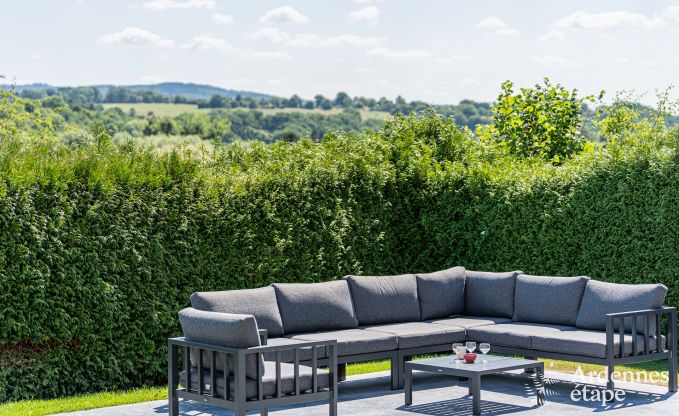 Ferienhaus Sippenaeken: charmante Unterkunft f�r 15 Personen mit Whirlpool und privatem Garten in den Ardennen