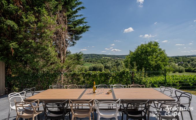 Ferienhaus Sippenaeken: charmante Unterkunft f�r 15 Personen mit Whirlpool und privatem Garten in den Ardennen